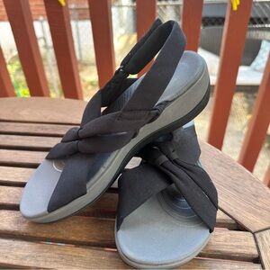 Clarks Women’s 6.5 Black Arla Belle Sandal